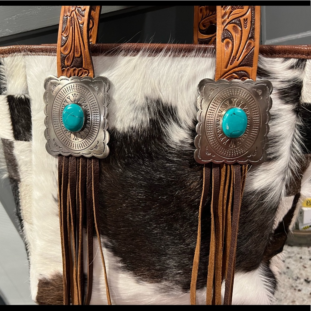 American Darling, genuine leather, conceal carry shoulder bag.